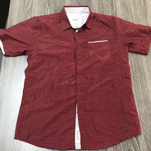 Button downs - Picture 3 of 7